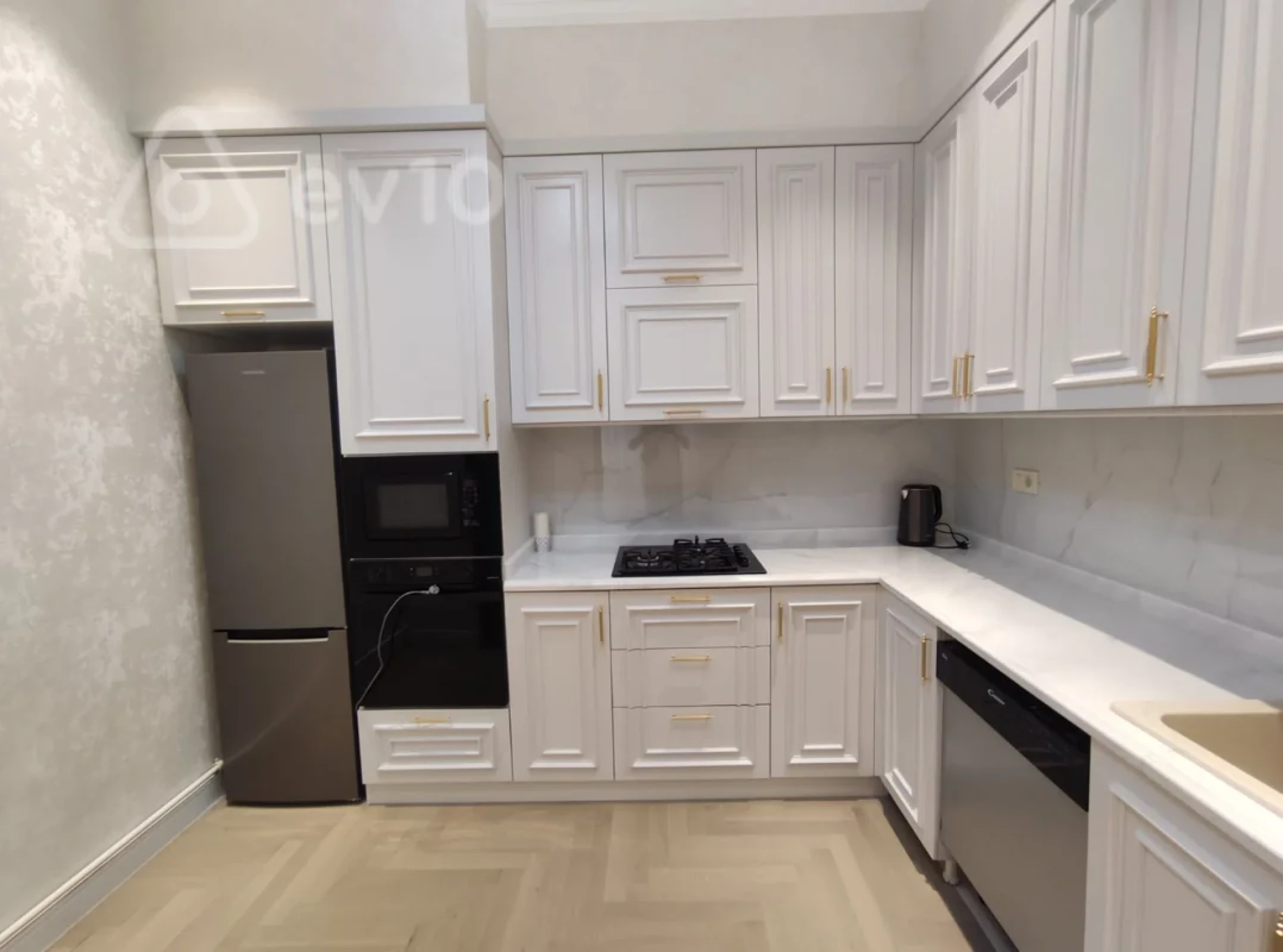 Kirayə verilir 2 otaqlı yeni tikili 85 m²