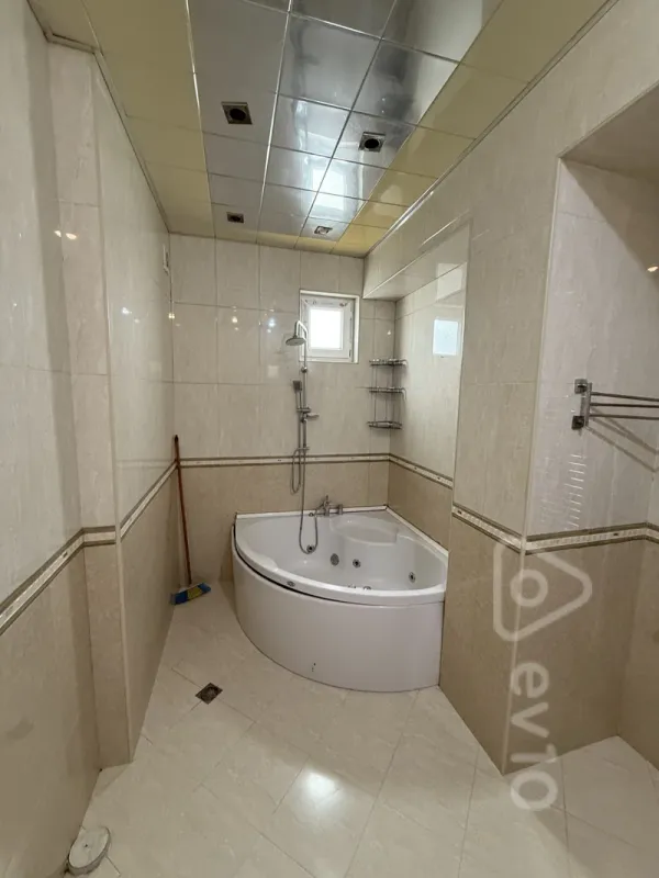 Kirayə verilir 4 otaqlı yeni tikili 115 m²