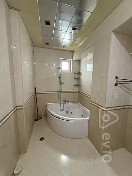 Kirayə verilir 4 otaqlı yeni tikili 115 m²