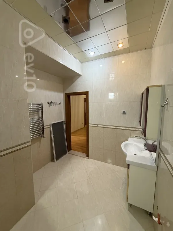 Kirayə verilir 4 otaqlı yeni tikili 115 m²