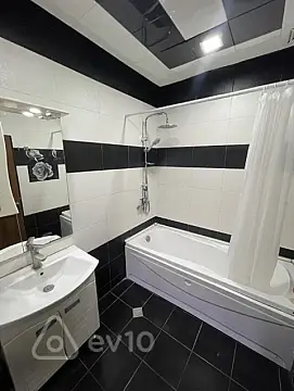 Kirayə verilir 2 otaqlı yeni tikili 100 m²