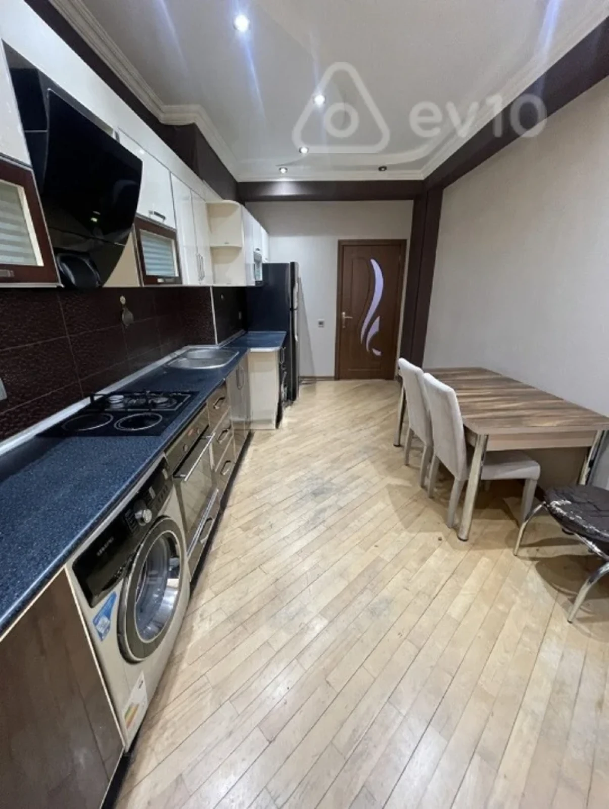 Kirayə verilir 2 otaqlı yeni tikili 100 m²