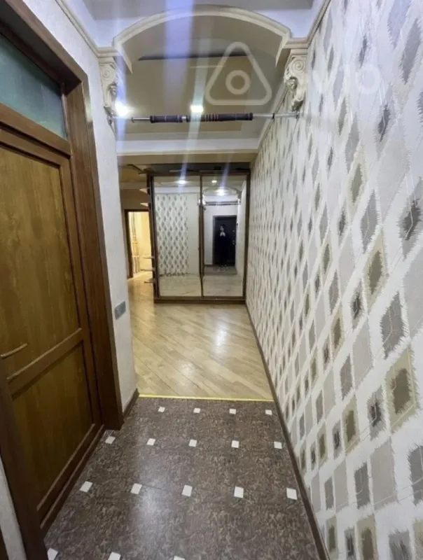 Kirayə verilir 2 otaqlı yeni tikili 100 m²