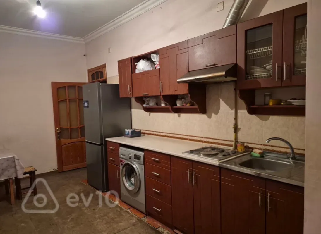 Kirayə verilir 2 otaqlı yeni tikili 85 m²