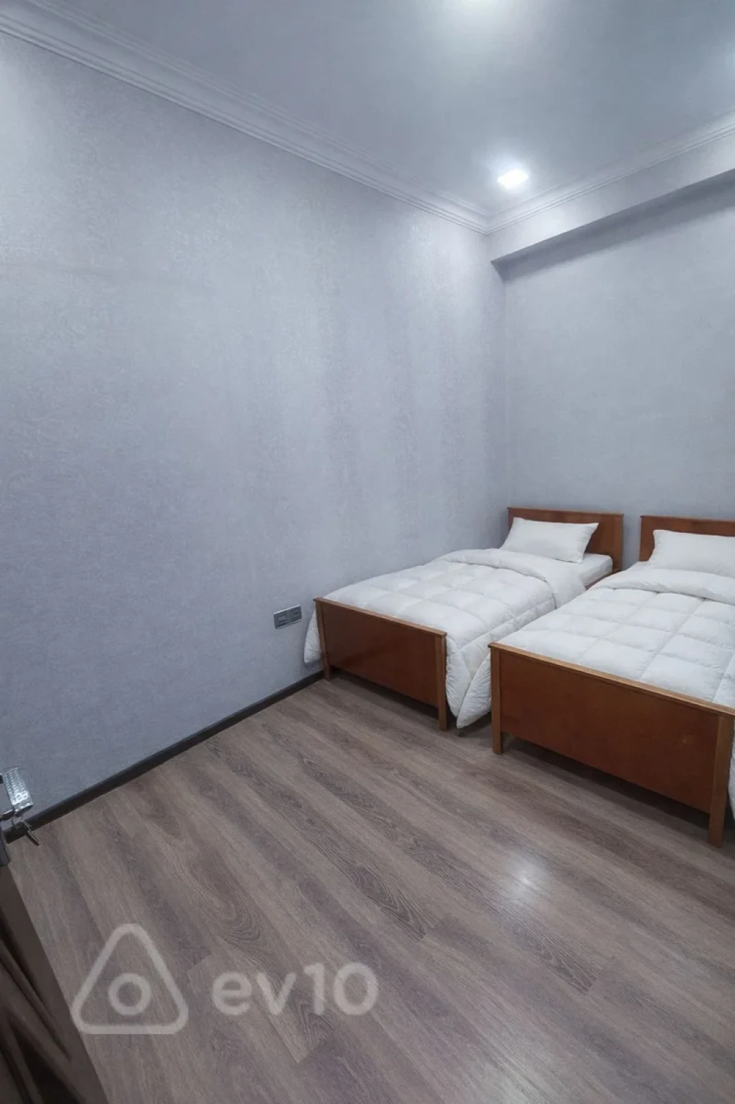 Kirayə verilir 3 otaqlı yeni tikili 75 m²