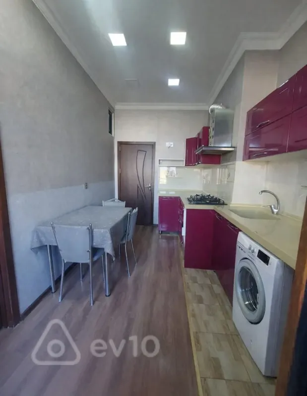 Kirayə verilir 3 otaqlı yeni tikili 75 m²