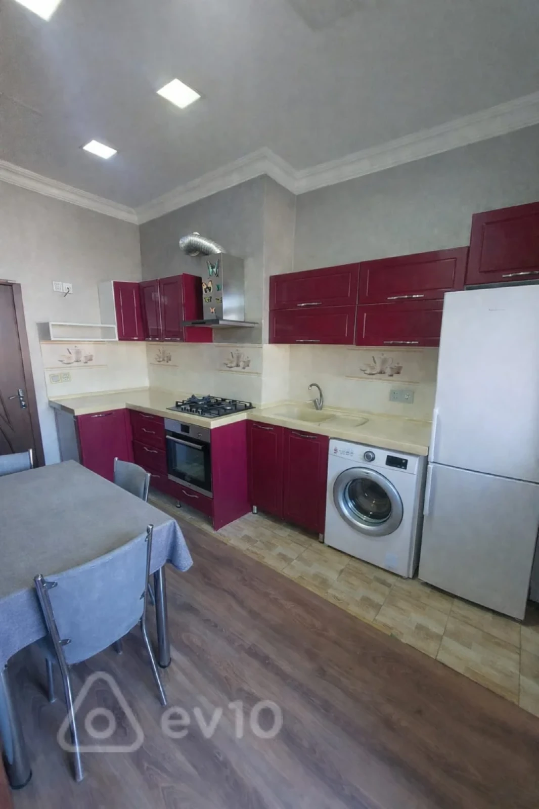 Kirayə verilir 3 otaqlı yeni tikili 75 m²