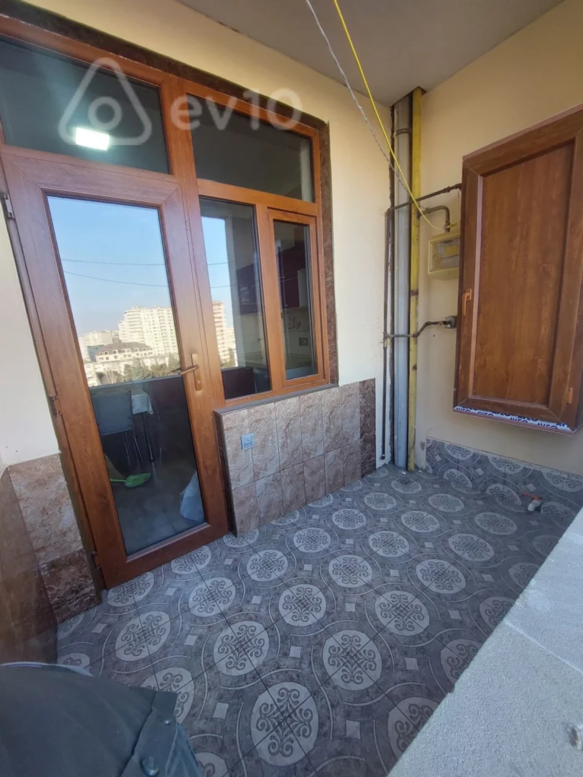 Kirayə verilir 3 otaqlı yeni tikili 75 m²