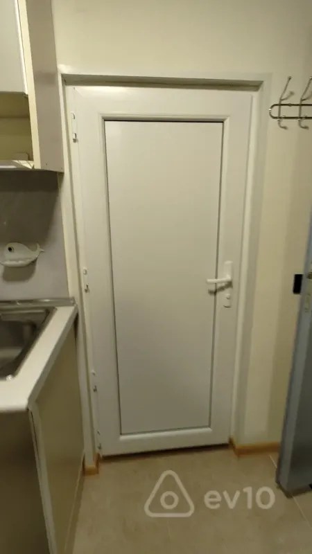 Kirayə verilir 1 otaqlı həyət evi 17 m²