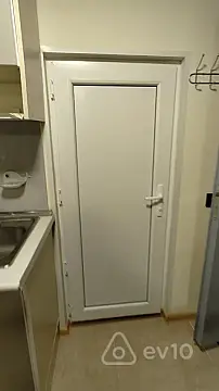 Kirayə verilir 1 otaqlı həyət evi 17 m²