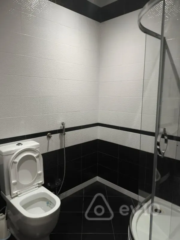 Kirayə verilir 3 otaqlı yeni tikili 160 m²