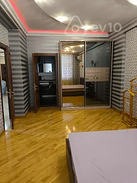 Kirayə verilir 3 otaqlı yeni tikili 160 m²