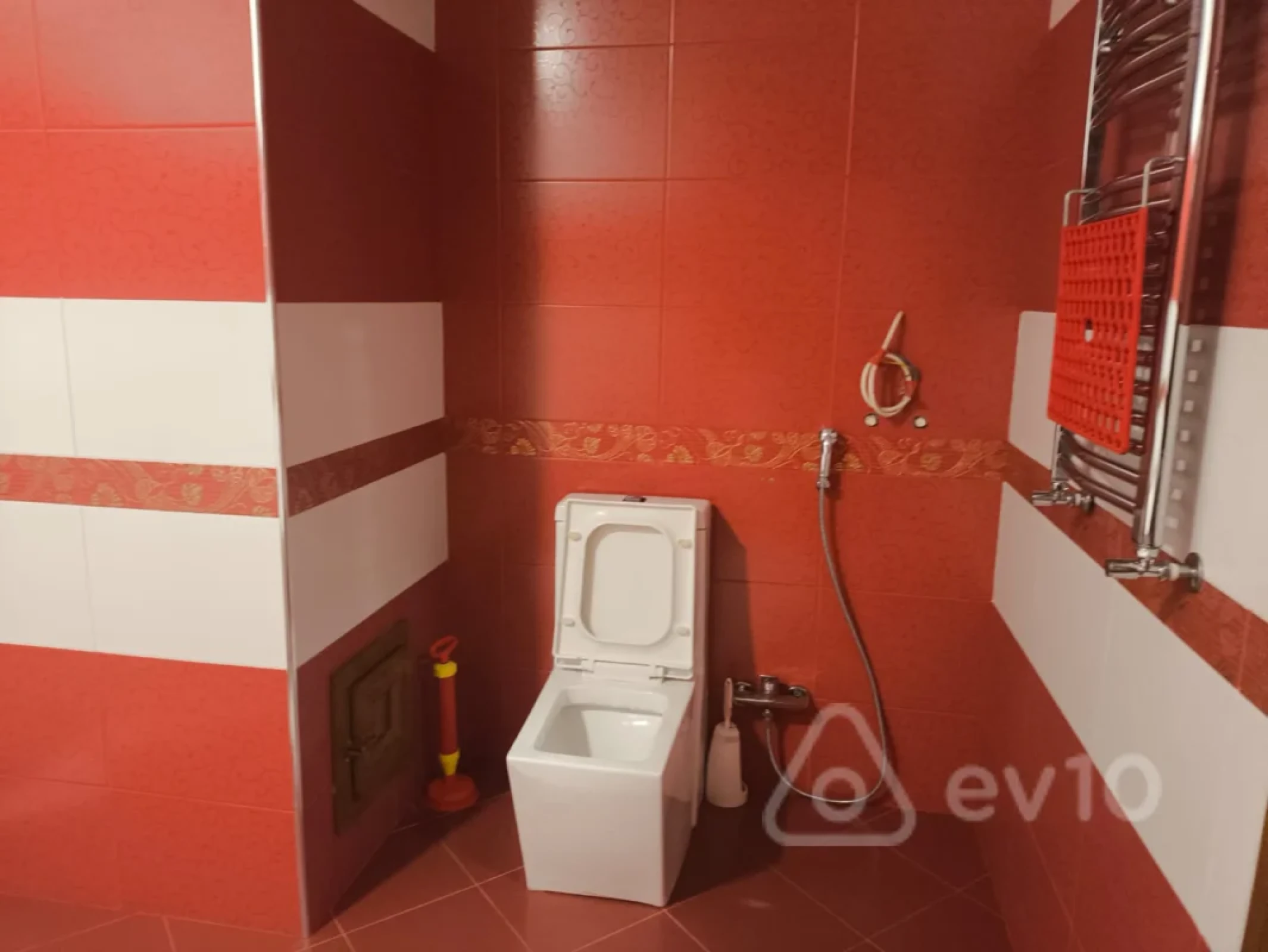 Kirayə verilir 3 otaqlı yeni tikili 160 m²