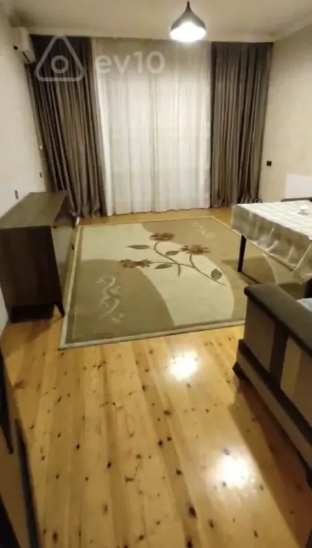 Kirayə verilir 2 otaqlı həyət evi 90 m²