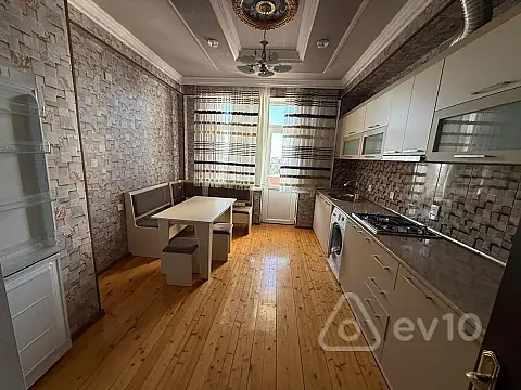 Kirayə verilir 2 otaqlı yeni tikili 96 m²