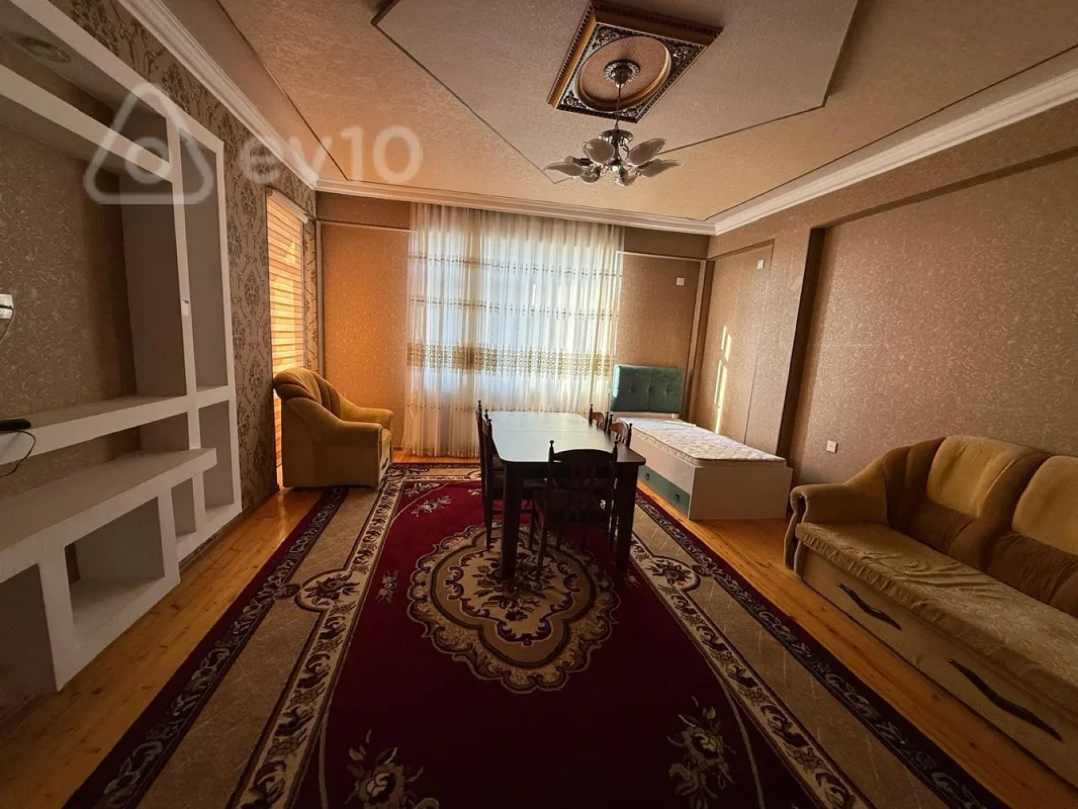 Kirayə verilir 2 otaqlı yeni tikili 96 m²