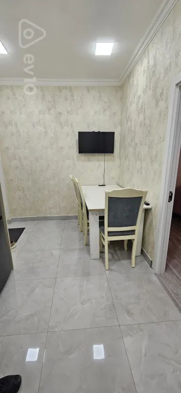 Kirayə verilir 2 otaqlı yeni tikili 61 m²