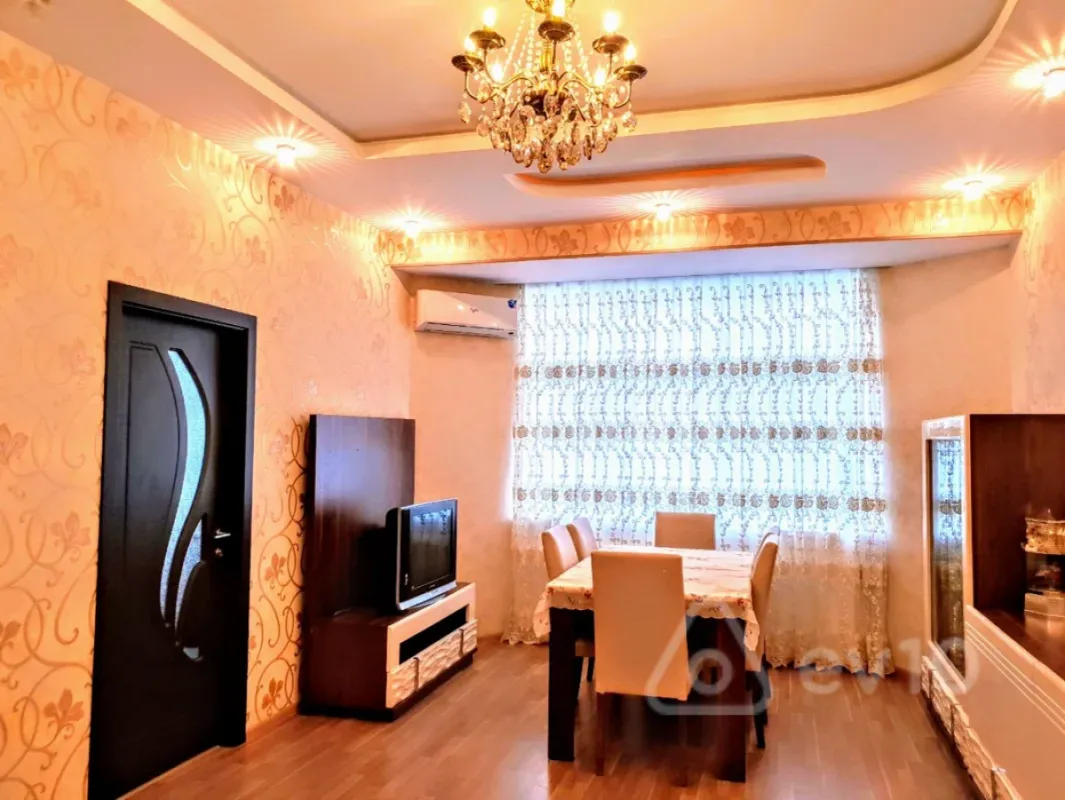 Kirayə verilir 2 otaqlı yeni tikili 70 m²