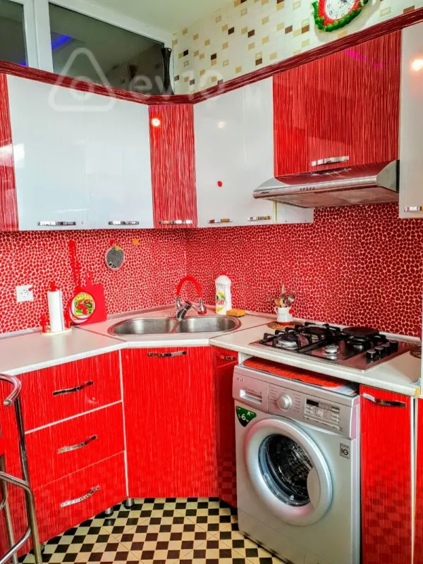 Kirayə verilir 2 otaqlı yeni tikili 70 m²