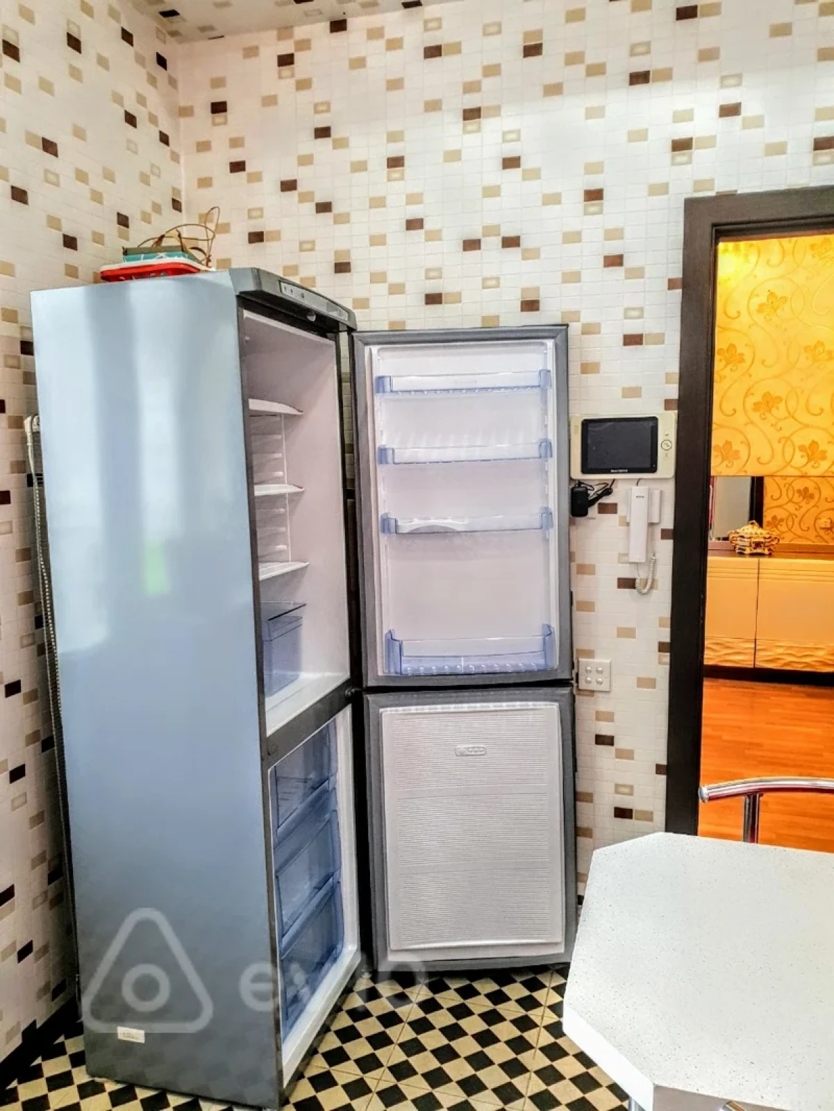 Kirayə verilir 2 otaqlı yeni tikili 70 m²