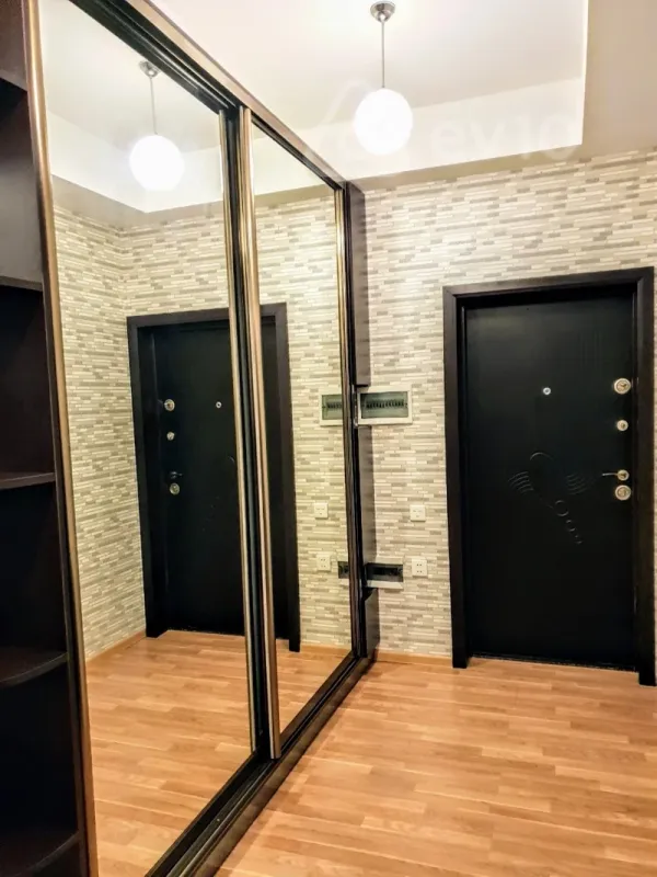 Kirayə verilir 2 otaqlı yeni tikili 70 m²