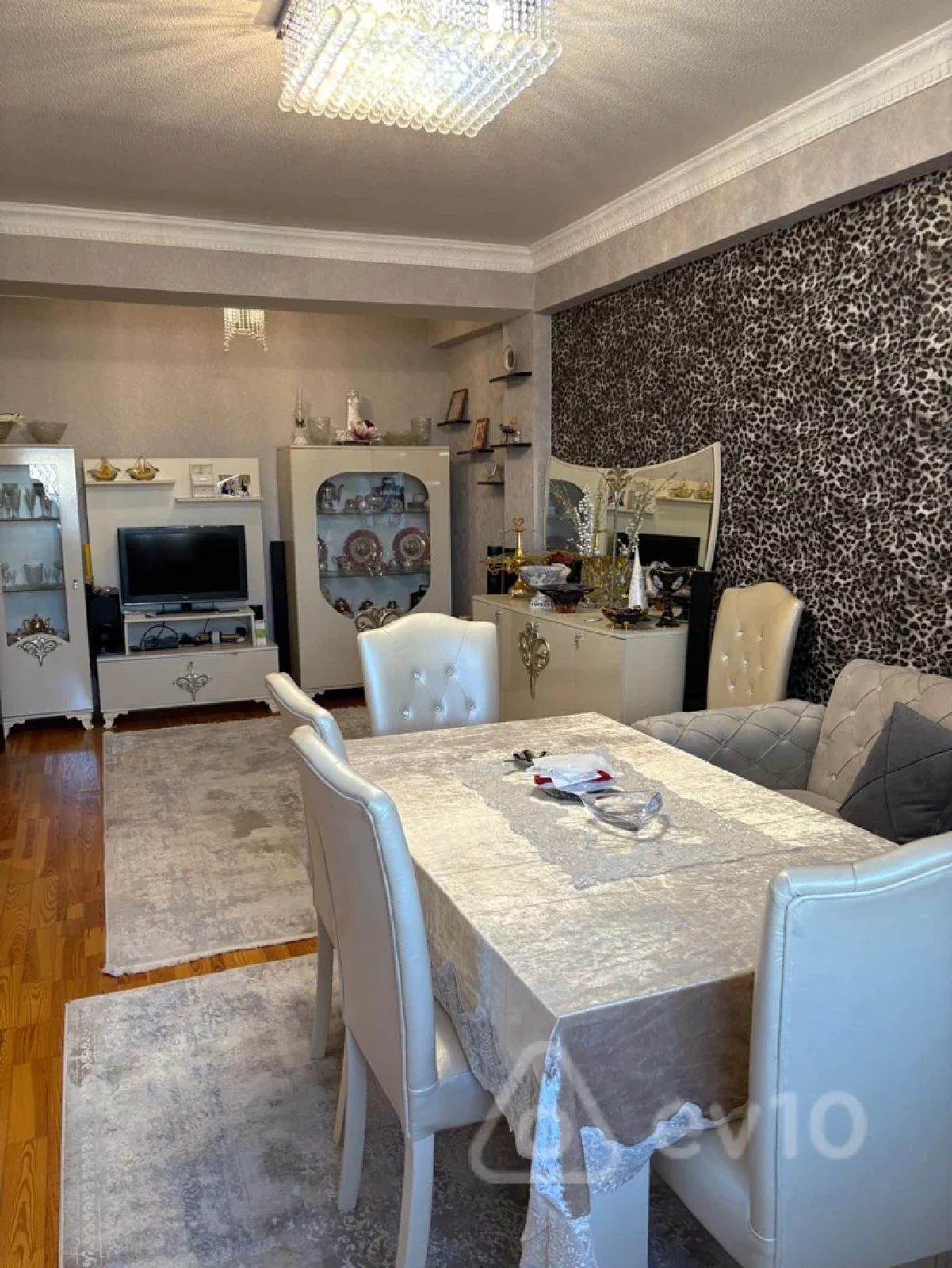 Satılır 2 otaqlı yeni tikili 50 m²