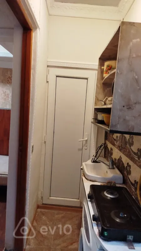 Kirayə verilir 1 otaqlı həyət evi 15 m²