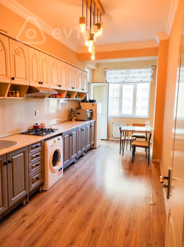 Kirayə verilir 2 otaqlı yeni tikili 90 m²