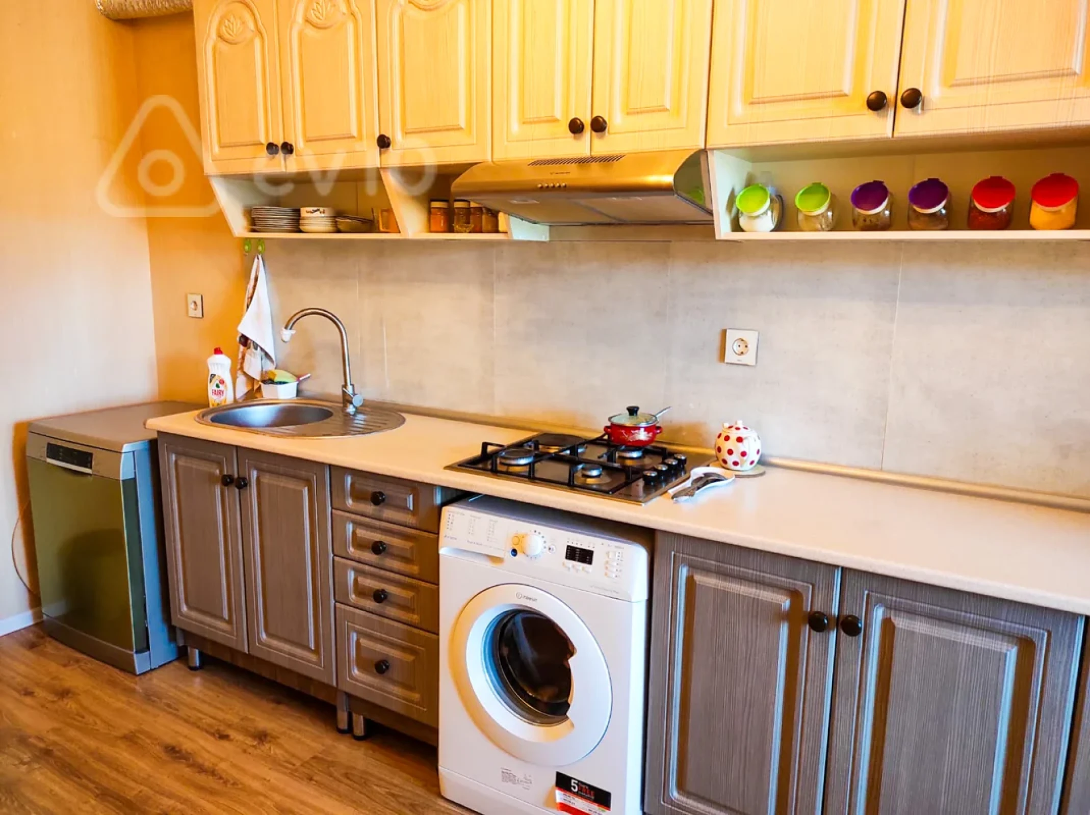 Kirayə verilir 2 otaqlı yeni tikili 90 m²