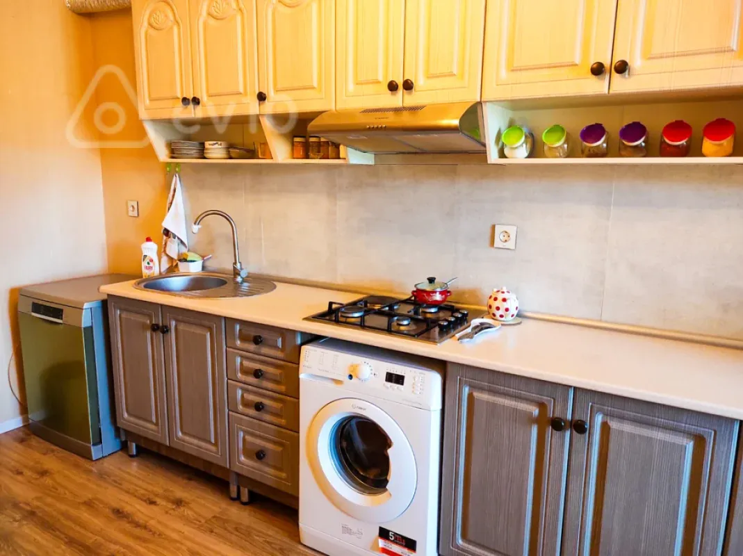 Kirayə verilir 2 otaqlı yeni tikili 90 m²