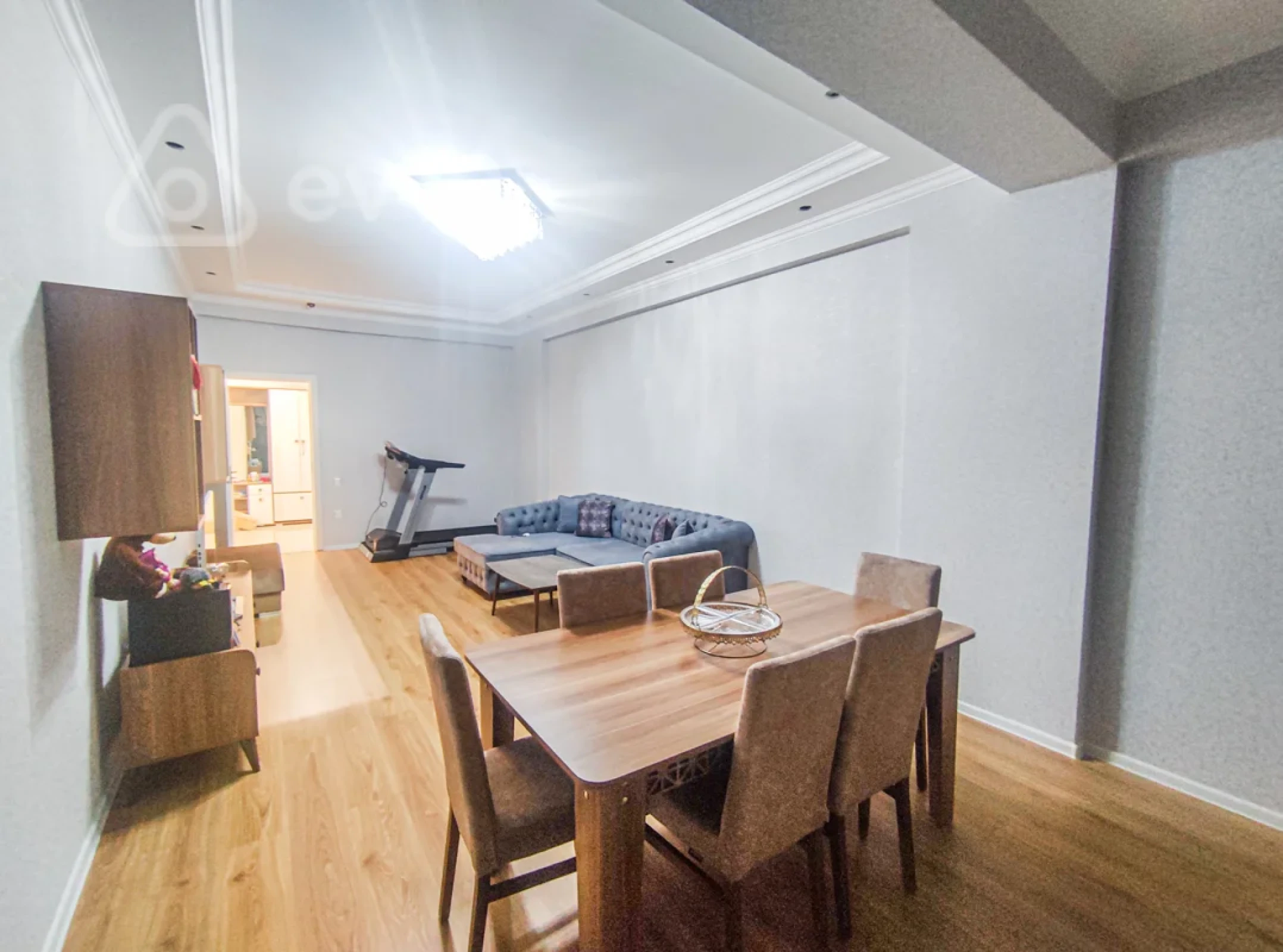 Kirayə verilir 2 otaqlı yeni tikili 100 m²