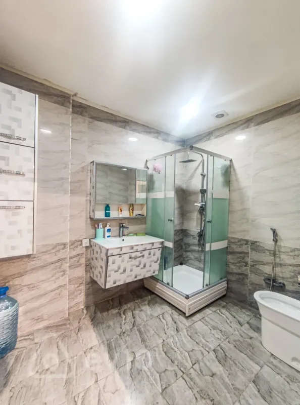 Kirayə verilir 2 otaqlı yeni tikili 100 m²