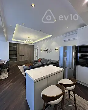 Kirayə verilir 4 otaqlı yeni tikili 133 m²
