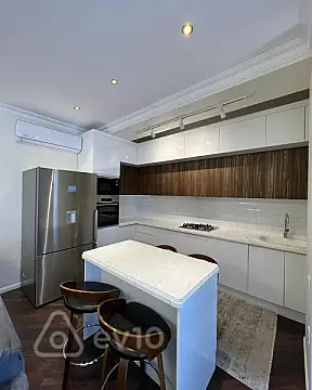 Kirayə verilir 4 otaqlı yeni tikili 133 m²