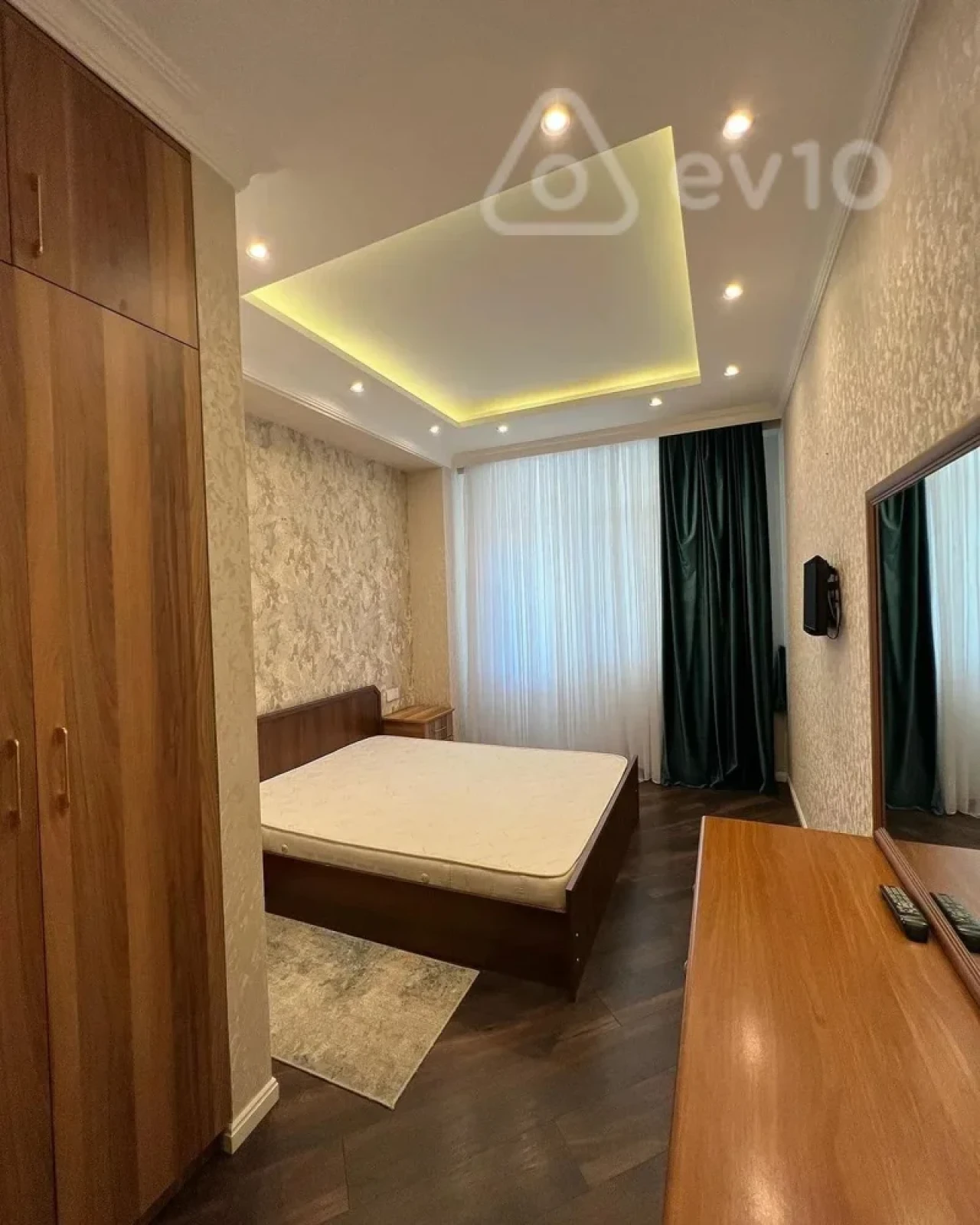 Kirayə verilir 4 otaqlı yeni tikili 133 m²