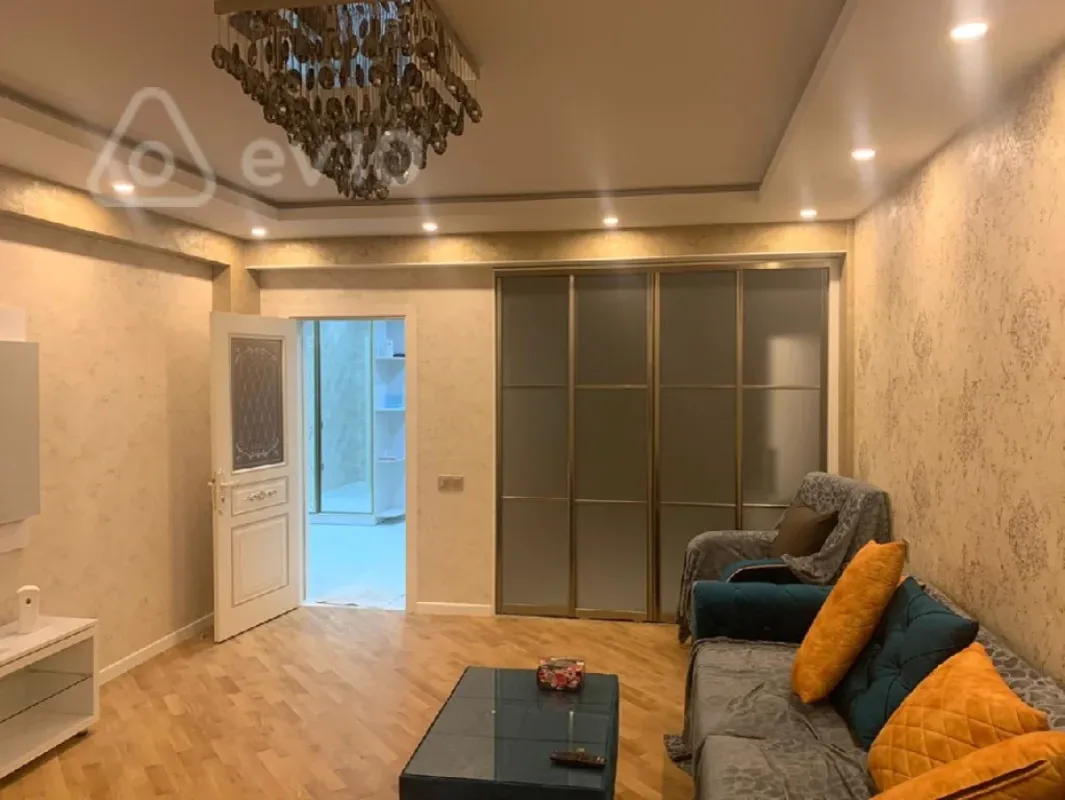 Kirayə verilir 2 otaqlı yeni tikili 90 m²