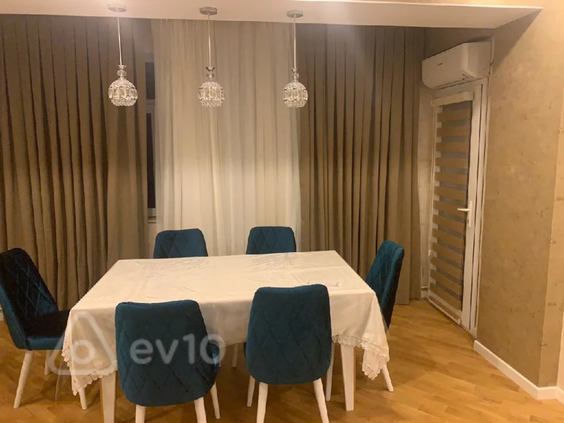 Kirayə verilir 2 otaqlı yeni tikili 90 m²