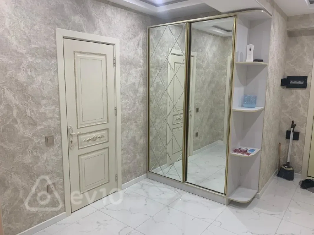 Kirayə verilir 2 otaqlı yeni tikili 90 m²