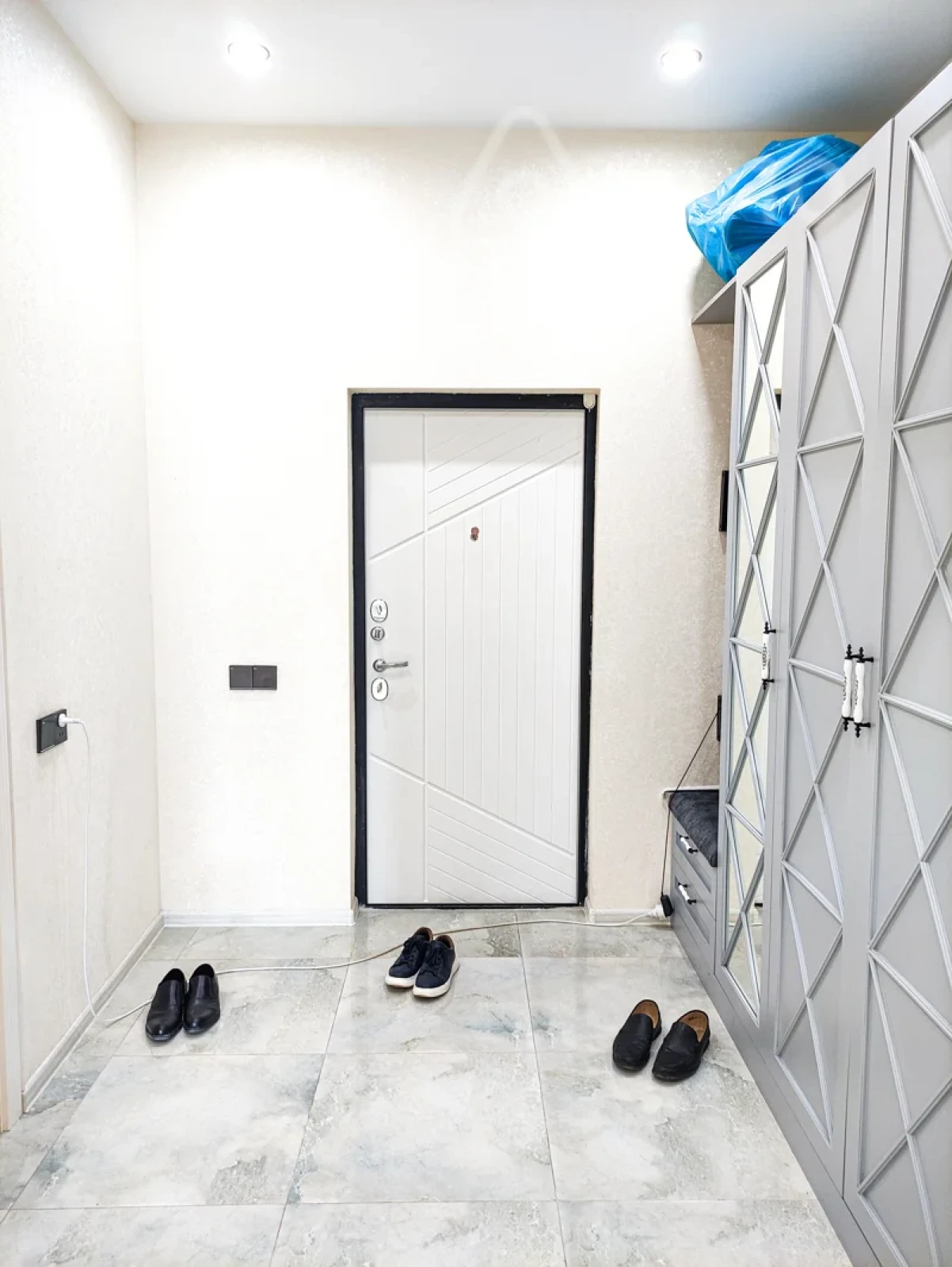 Kirayə verilir 2 otaqlı yeni tikili 90 m²