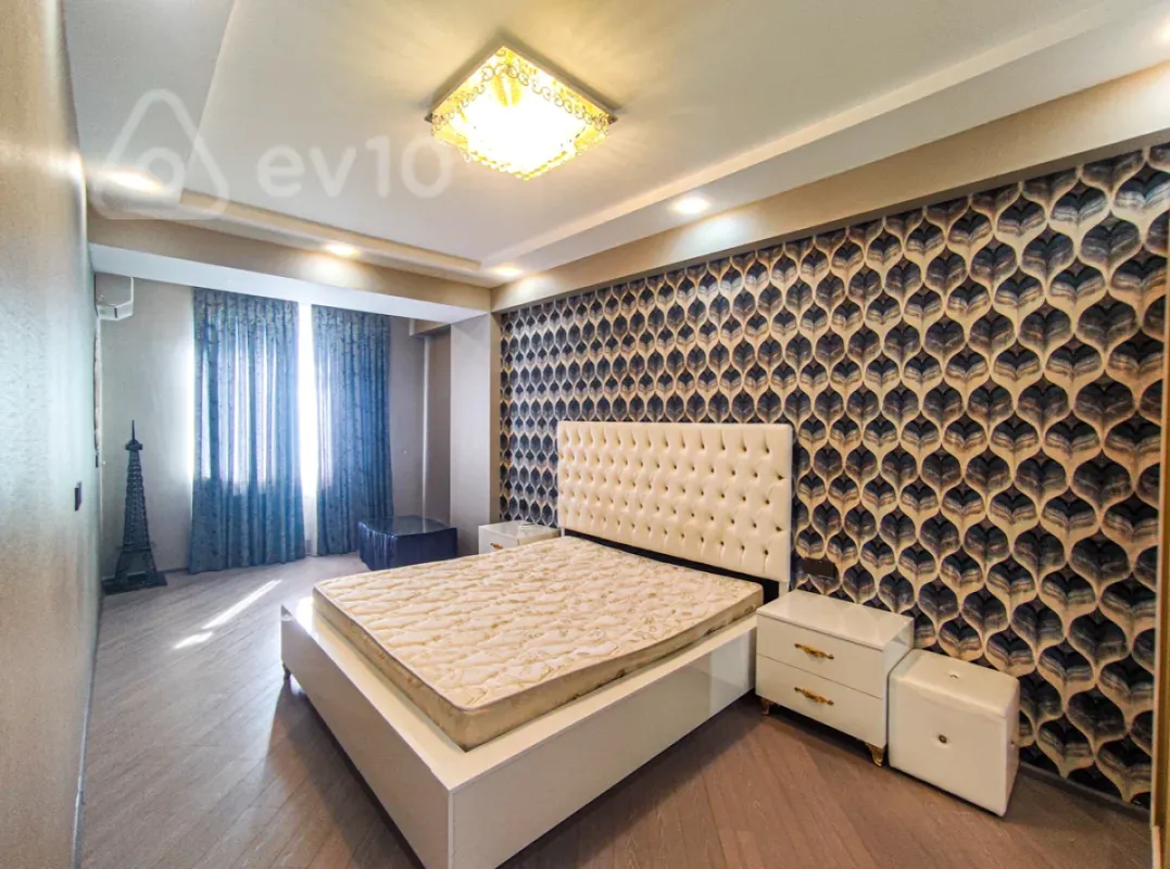 Kirayə verilir 2 otaqlı yeni tikili 90 m²