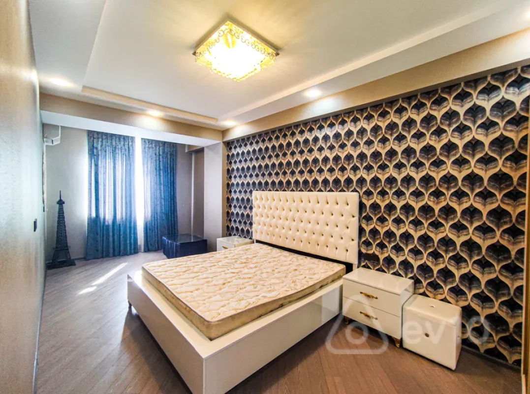 Kirayə verilir 2 otaqlı yeni tikili 90 m²