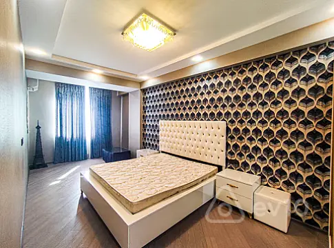 Kirayə verilir 2 otaqlı yeni tikili 90 m²