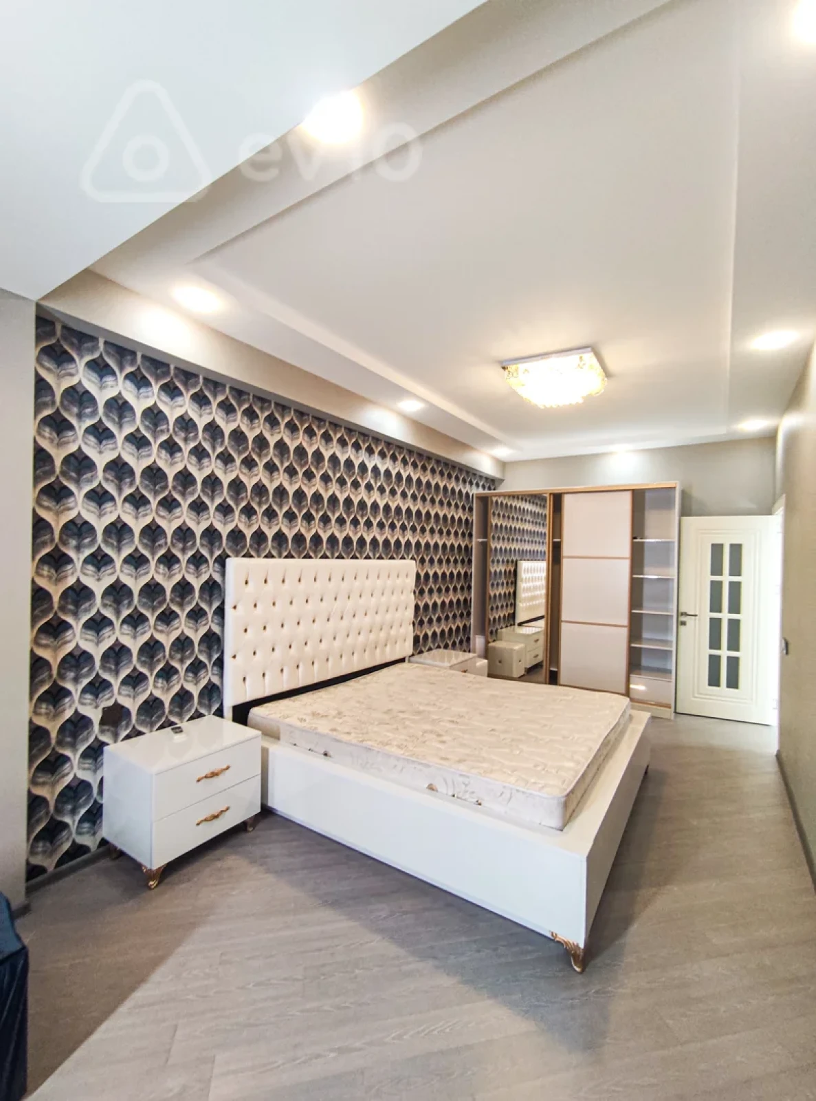 Kirayə verilir 2 otaqlı yeni tikili 90 m²