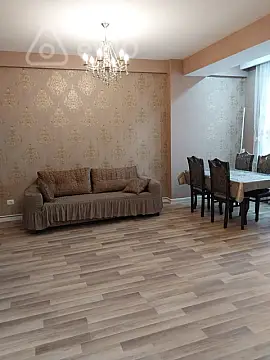 Kirayə verilir 3 otaqlı yeni tikili 100 m²