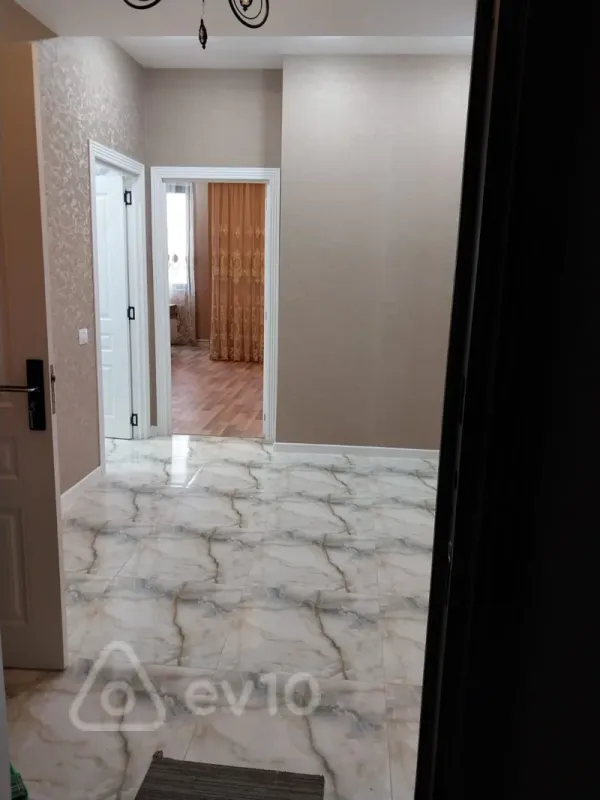 Kirayə verilir 3 otaqlı yeni tikili 100 m²