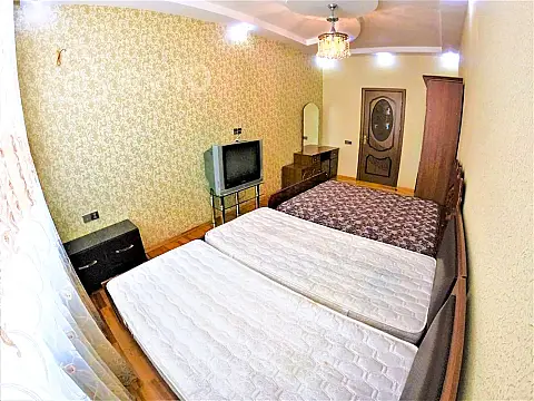 Kirayə verilir 3 otaqlı yeni tikili 120 m²