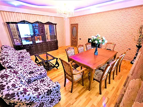 Kirayə verilir 3 otaqlı yeni tikili 120 m²