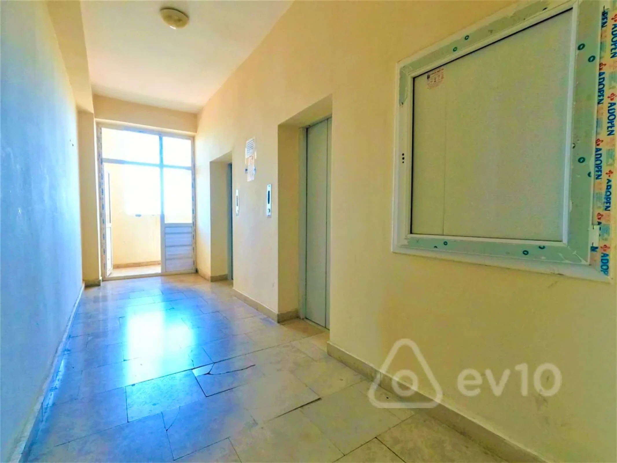 Kirayə verilir 3 otaqlı yeni tikili 120 m²