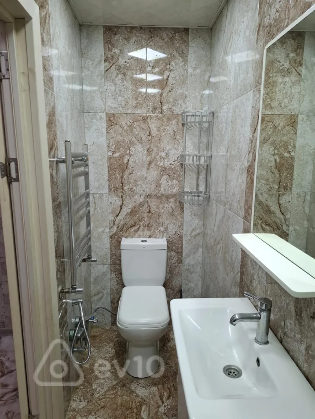 Kirayə verilir 2 otaqlı yeni tikili 65 m²