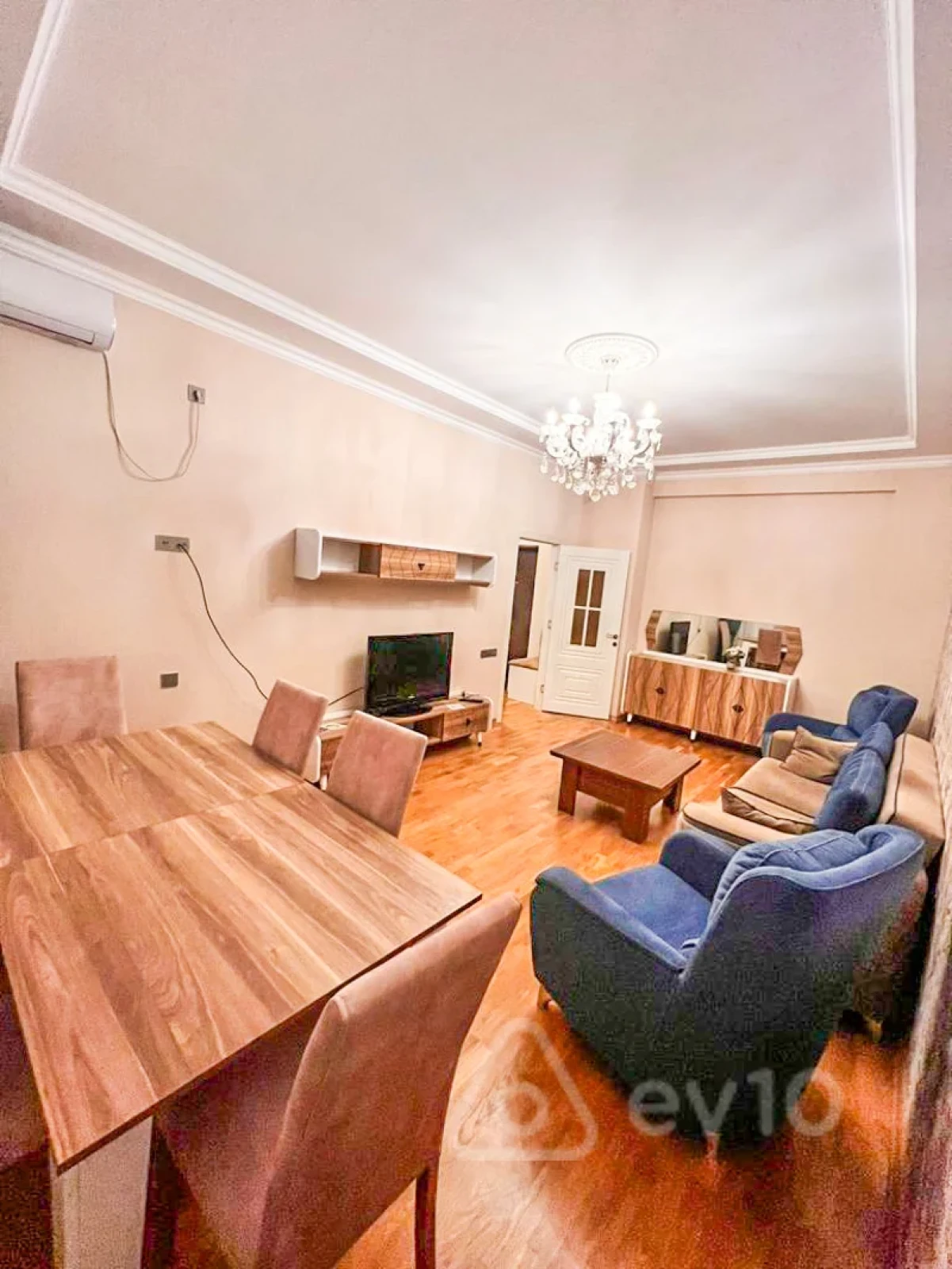 Kirayə verilir 2 otaqlı yeni tikili 75 m²